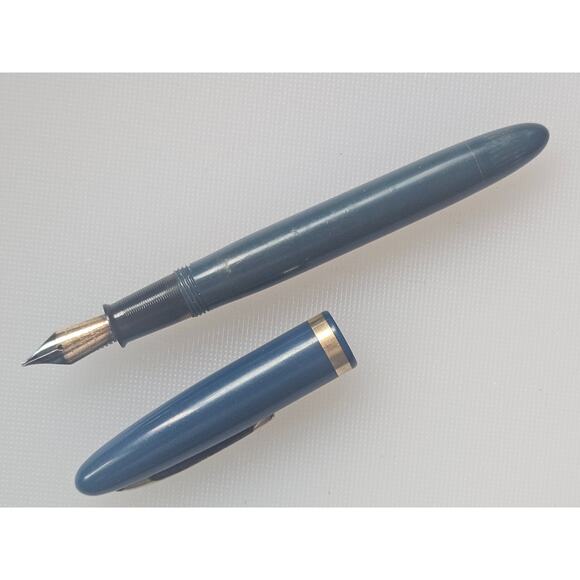 Vintage Sheaffer’s Feather Touch 5 Fountain Pen Green w/ Gold Trim - Picture 1 of 8